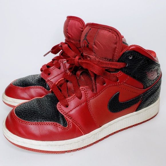 air jordan high tops red and black